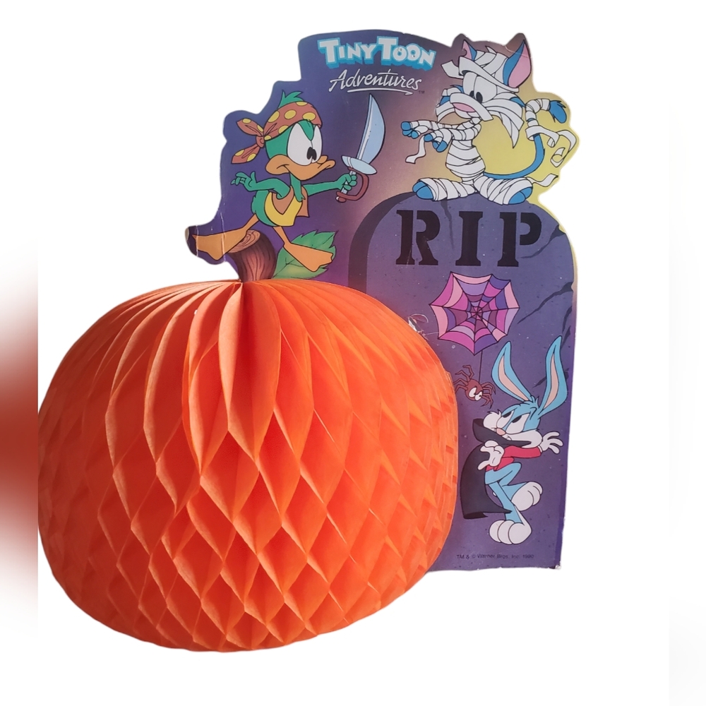 Vintage Tiny toons Halloween honeycomb decor